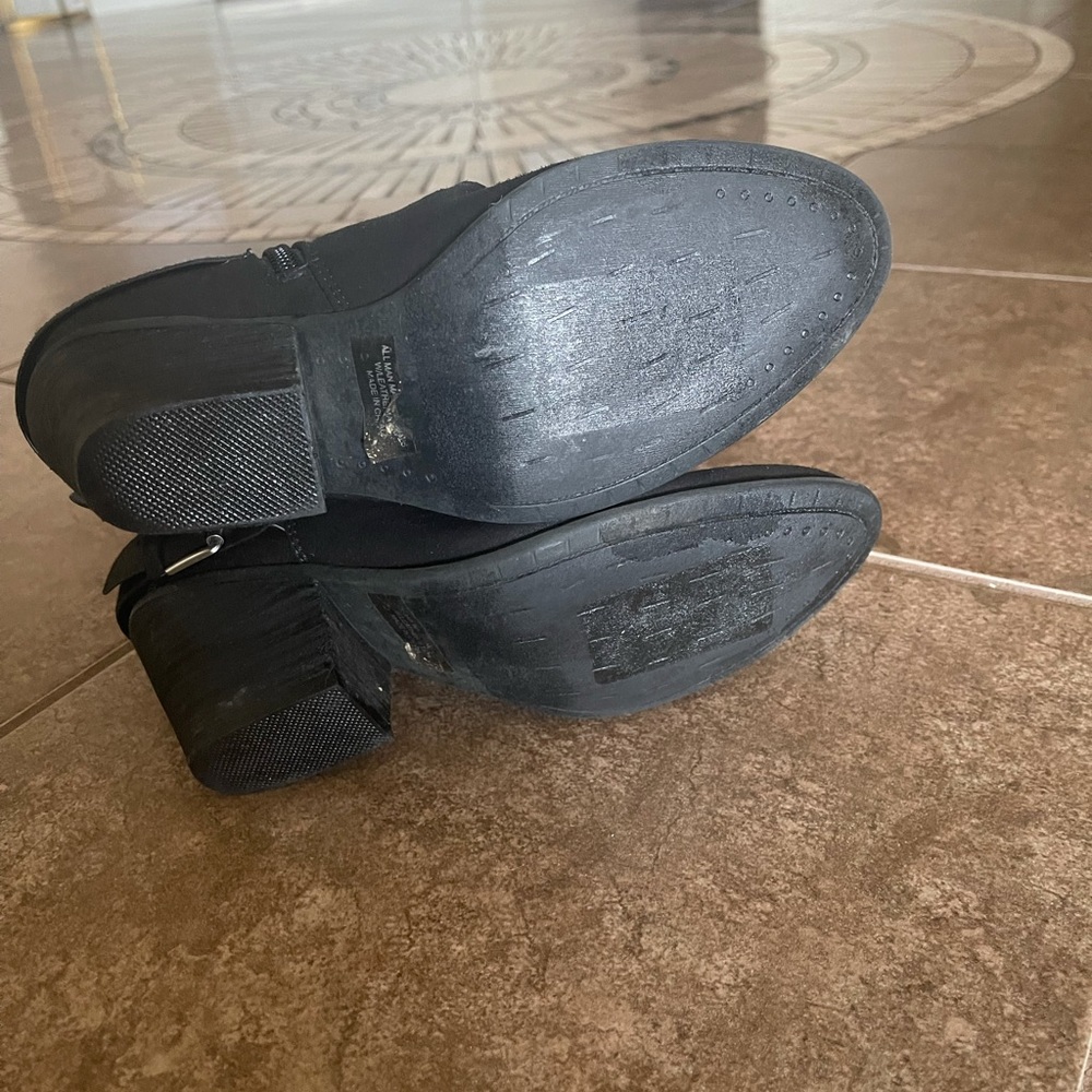 Report Yora Black Buckle Ankle Bootie Size 7 - image 3